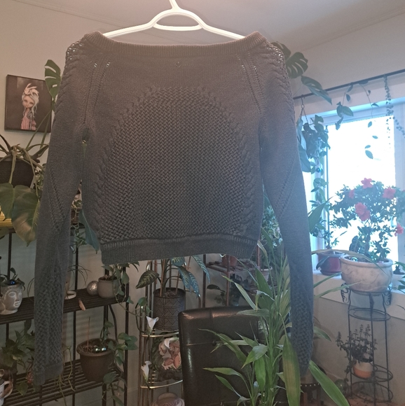 Lulu - Picture 2 of 2